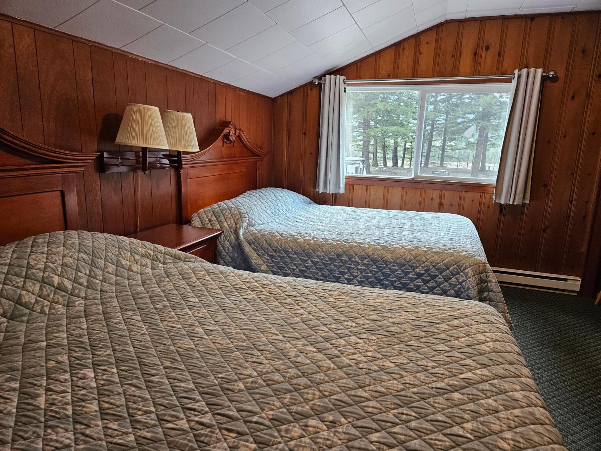 הופ Swiss Chalets Motel מראה חיצוני תמונה