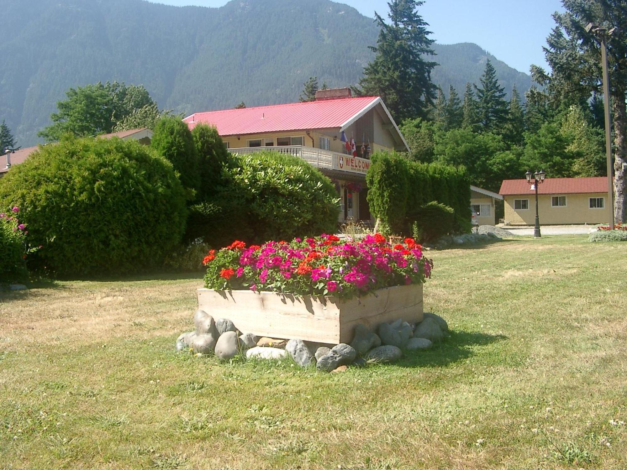 הופ Swiss Chalets Motel מראה חיצוני תמונה