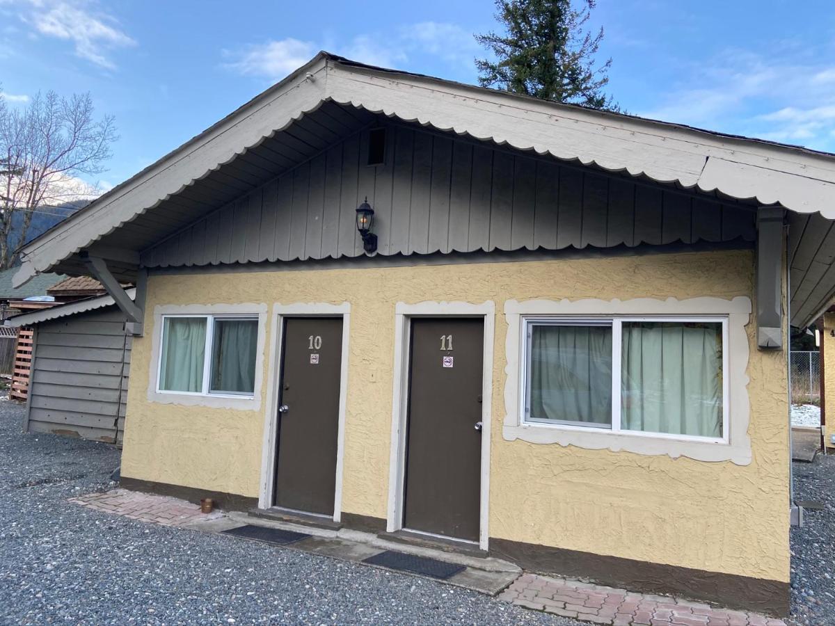 הופ Swiss Chalets Motel מראה חיצוני תמונה